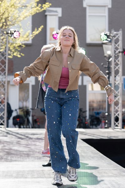 Modeshow 357_.jpg